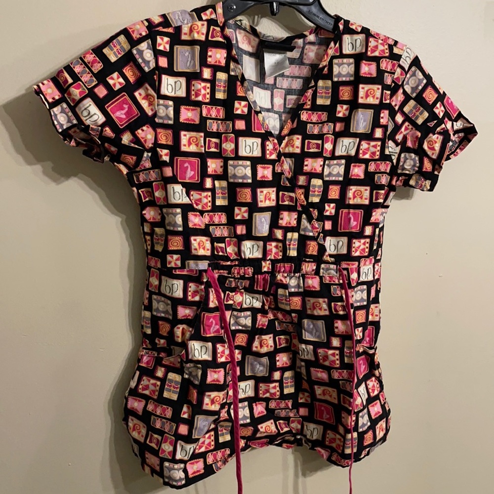 Scrub top